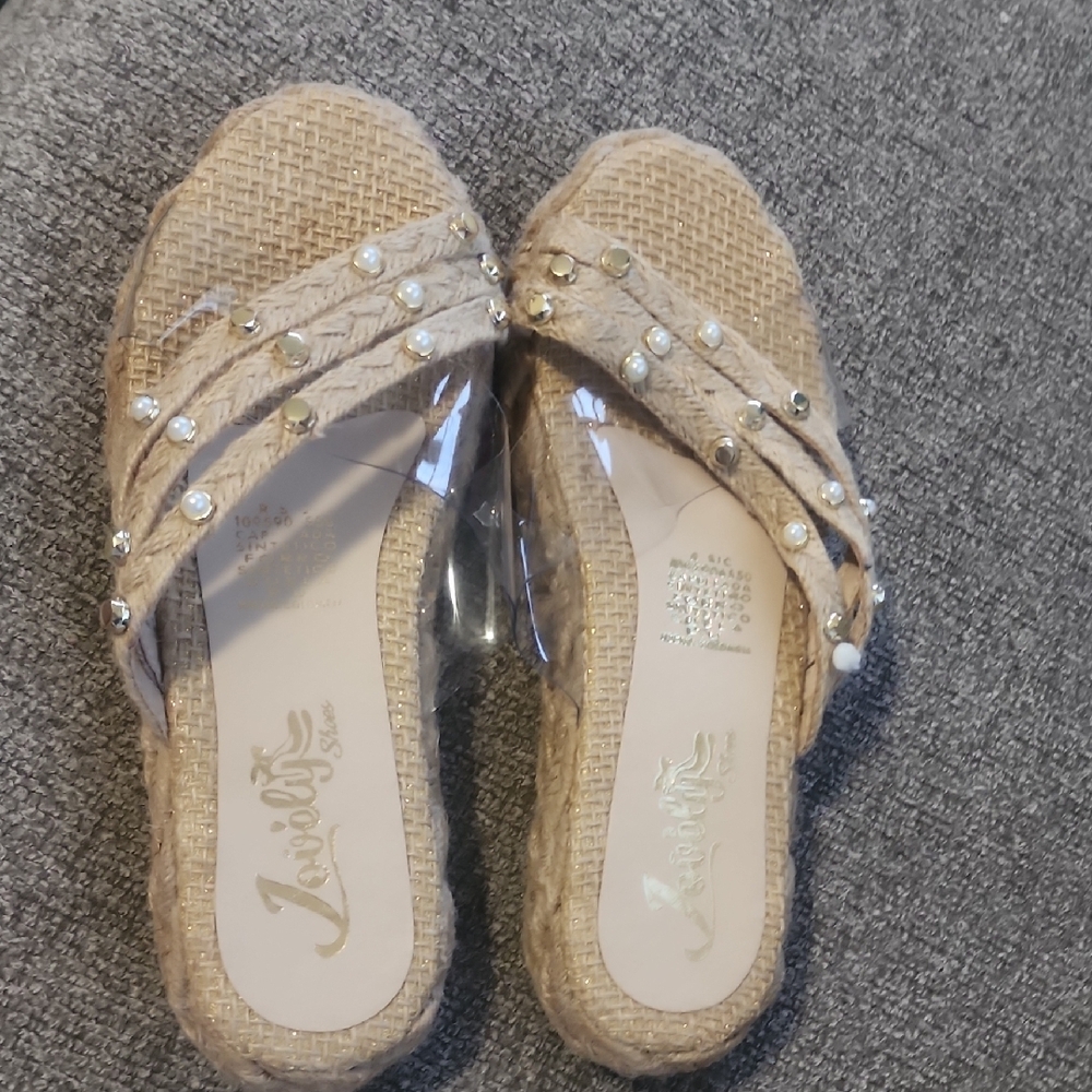 Beige Women's Shoes with Pearl Accents S 8